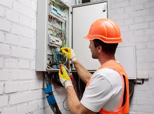 Eletricista no Jardim Alzira Franco em Santo André